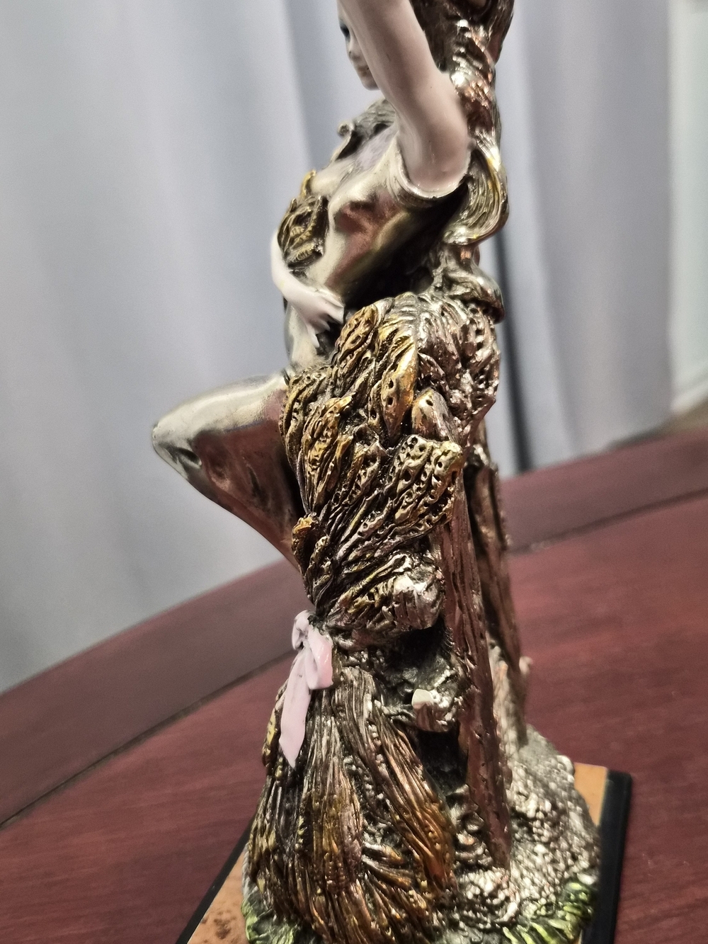 Signed Victor 9 inches tall, Lady Figurine Sculpture Silver Gold Tone, Vintage - Picture 9 of 15
